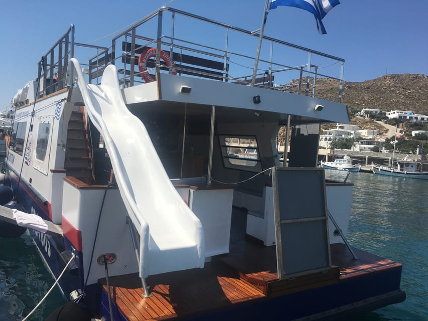 Explore Delos & Rhenia - The onboard vibe: music, kids’ fun, and Martin’s energy