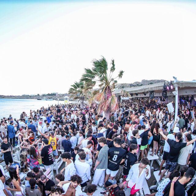 Mykonos: Best Beach Clubs Crawl Day Party - The 4.5-Hour Flow: Paradise Beach First, Then Super Paradise