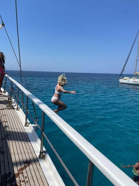 Mykonos: Delos and Rhenia Islands Cruise with BBQ Meal - BBQ Lunch and Unlimited Drinks: Why This Trip Feels Like Value