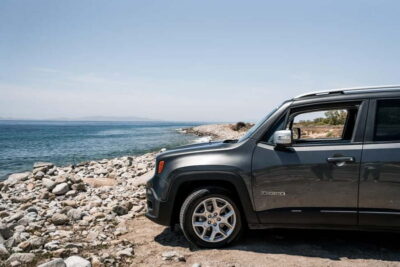 Mykonos: Private Island Tour with local guide -Jeep Renegade - From Agios Ioannis to the Faros Lighthouse: sea views early