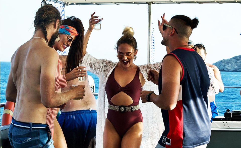 Mykonos: Sunset Boat Party with Open Bar & Live DJ - Key points to know before you go