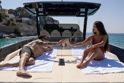 Private 5-Hour Cruise on Brand-New Luxury Yacht in Mykonos (Para Voce) - The crew vibe you’ll feel fast: attention without the crowd energy