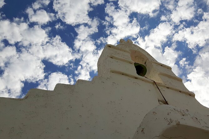 Romantic Cycling Tour with Private Picnic at the beach - Maou Doubakia farm start: bikes, bandanas, and an easy kickoff
